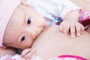 Dinh dưỡng cho bà mẹ nuôi con bằng sữa mẹ
