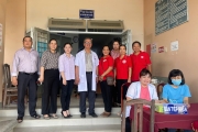 Hội Chữ thập đỏ Bệnh viện Hùng Vương tham gia tháng nhân đạo năm 2025 tại Huyện Bình Đại Tỉnh Bến Tre 