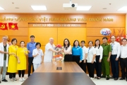 Lãnh đạo Quận 5 thăm và chúc Tết bệnh viện Hùng Vương